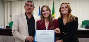 Reconhecimento ao trabalho: Deputada Detinha recebe o Título de Cidadã Ribamarense em sessão solene na Câmara Municipal